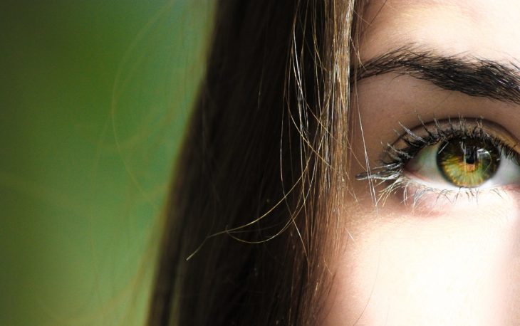 close-up-eye-eye-lashes-840810